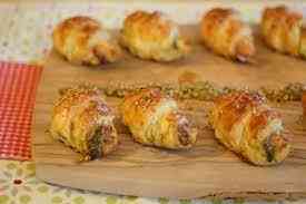 Croissant de Tomate Pesto